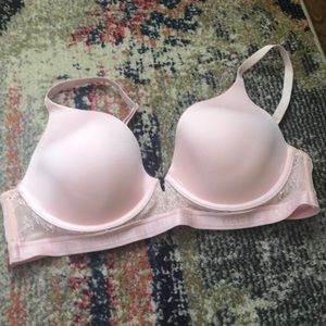 NWOT pink Victoria’s Secret bra 36C